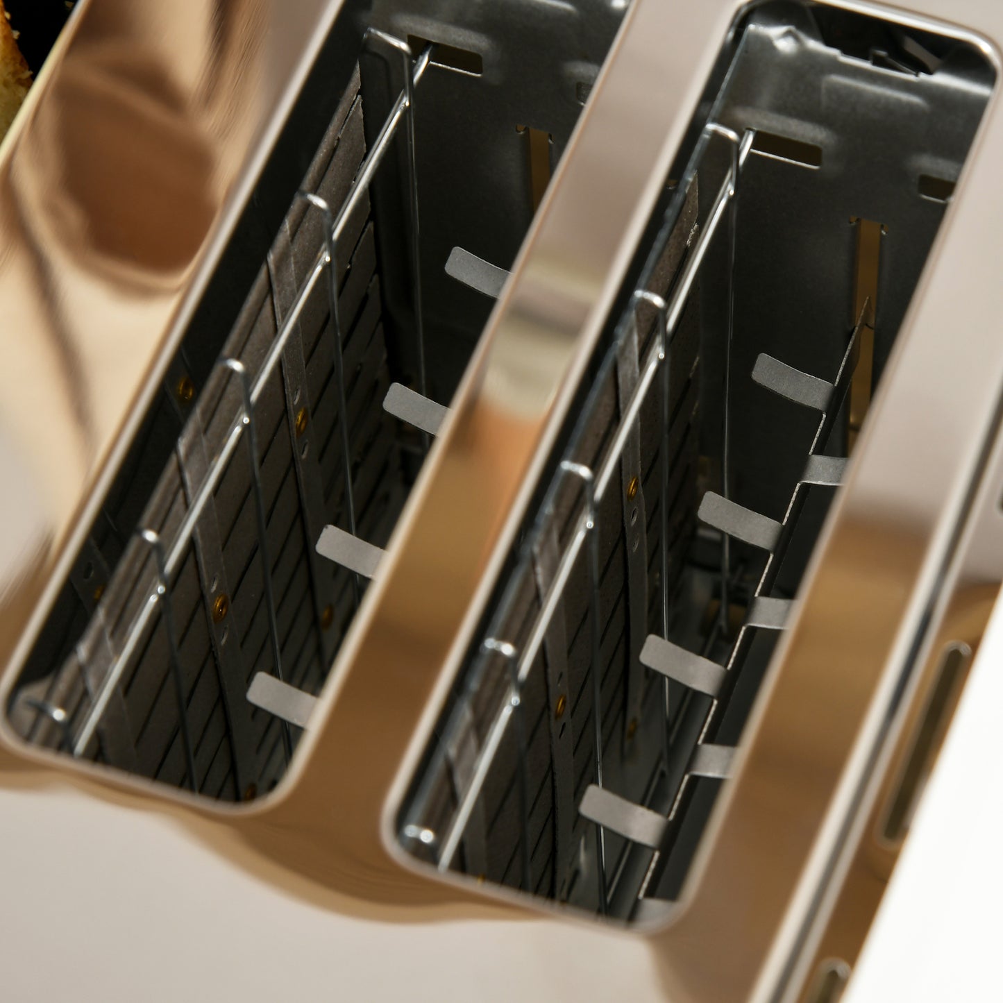 Toaster with 4 Slot, 7 Browning Levels, 1600W, White Ripple