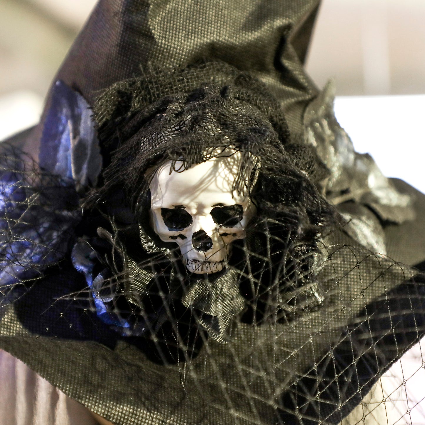 Voice Activated Halloween Animatronics Standing Witch, Black