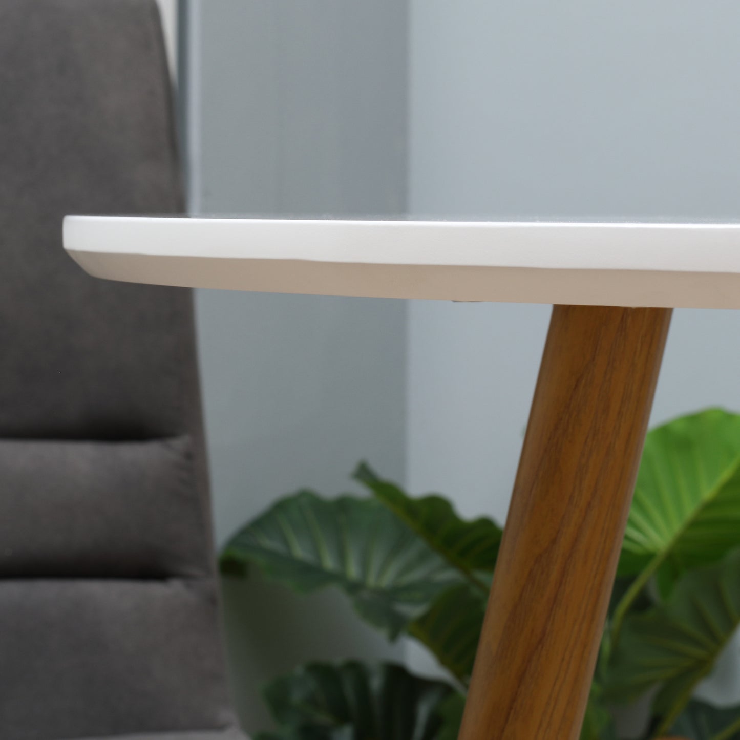 Round Dining Table with Matte Top Metal legs, Kitchen Table for 2 People