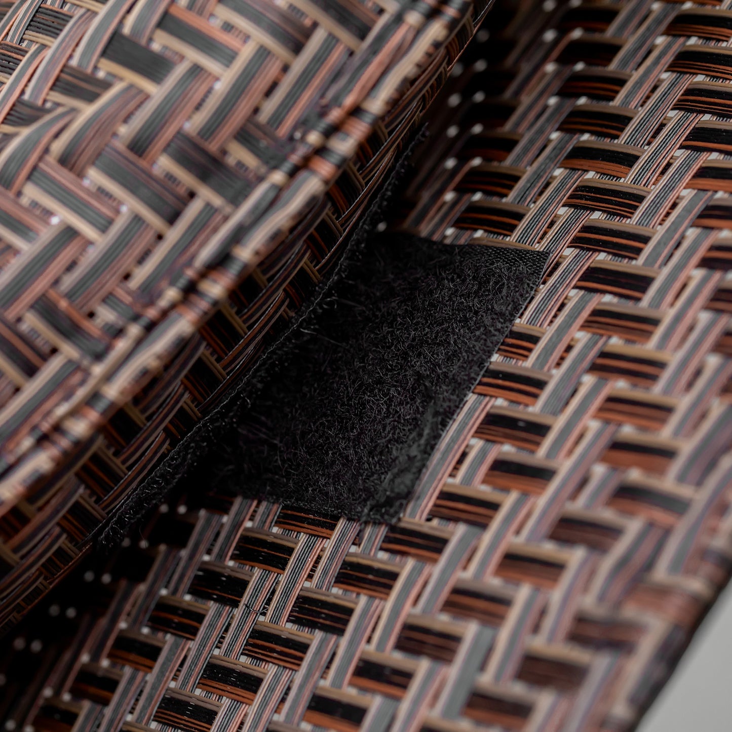 Rocking Chair Zero Gravity Rocking Lounge Chair Rattan Effect Patio Rocker w/ Removable Pillow Recliner Seat Breathable Texteline - Brown