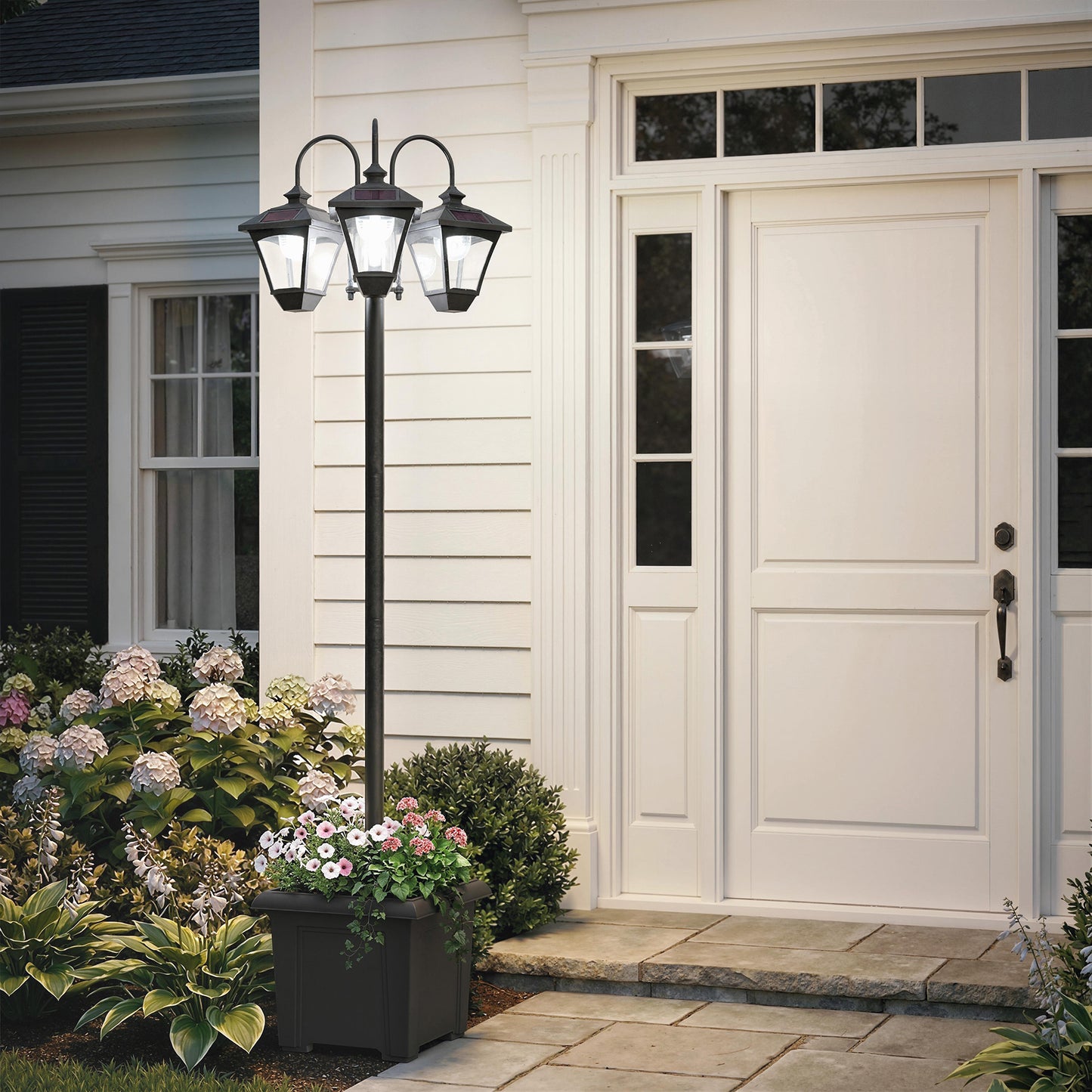 Solar Lamp Post Dusk-to-Dawn Sensor 185 cm Black