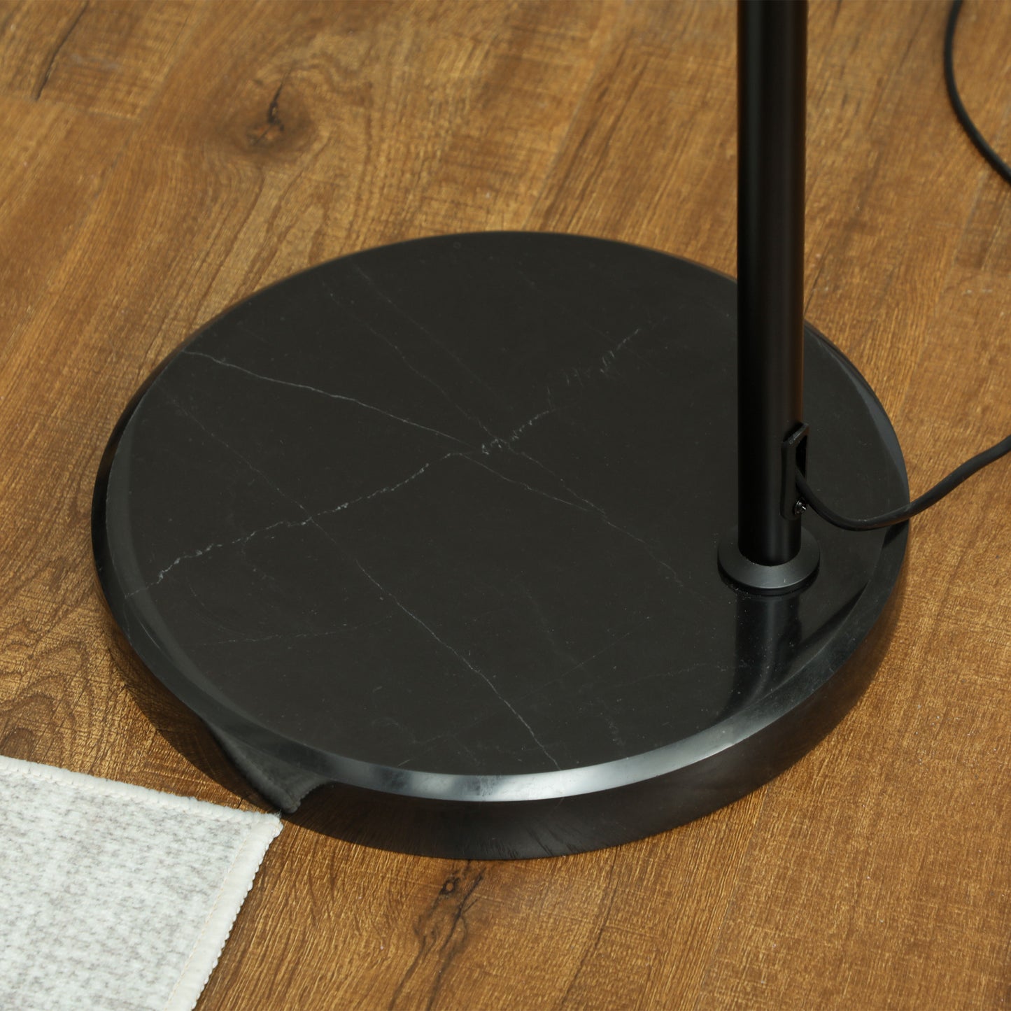 Floor Lamp for Living Room, Standing Lamp with Foot Switch, Black