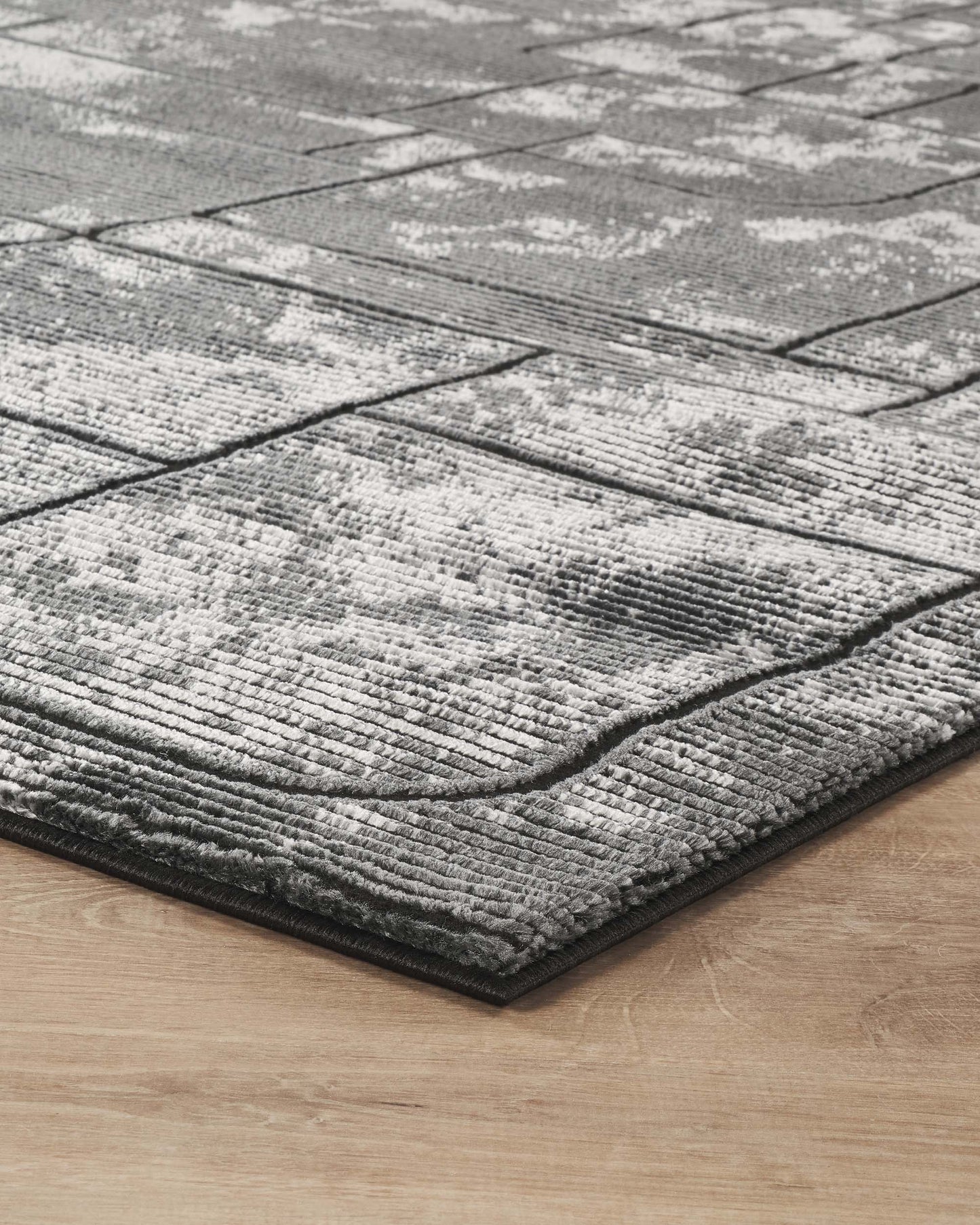 Belgravia Contemporary Rug With Velvet Feel Stylish Metallic Accents Cobble - 3 Colours Available