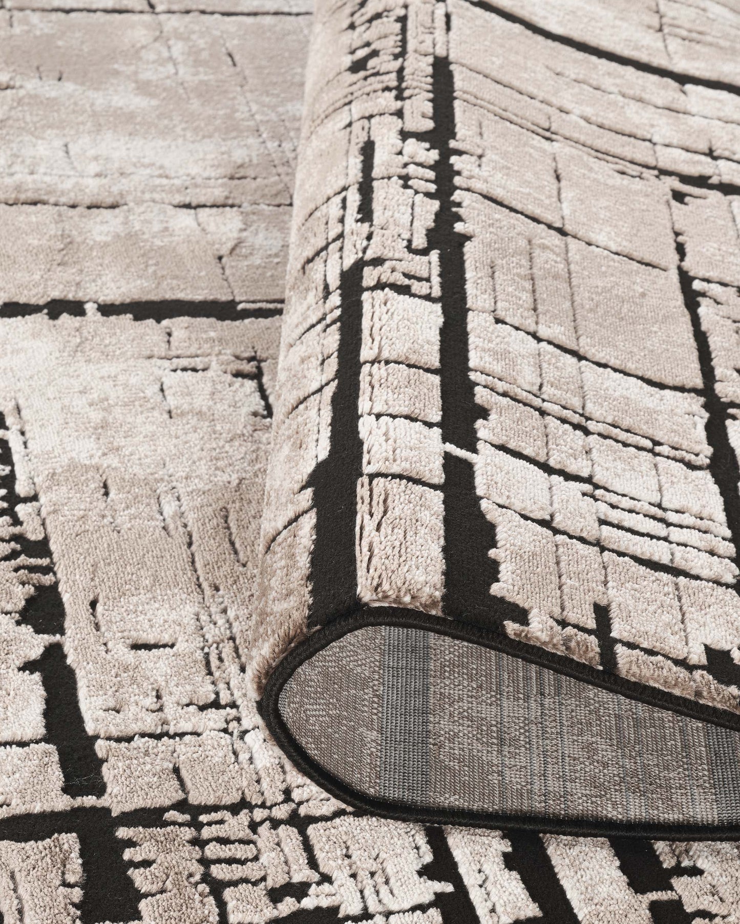 Belgravia Contemporary Rug With Velvet Feel Stylish Metallic Accents Nexus - 3 Colours Available