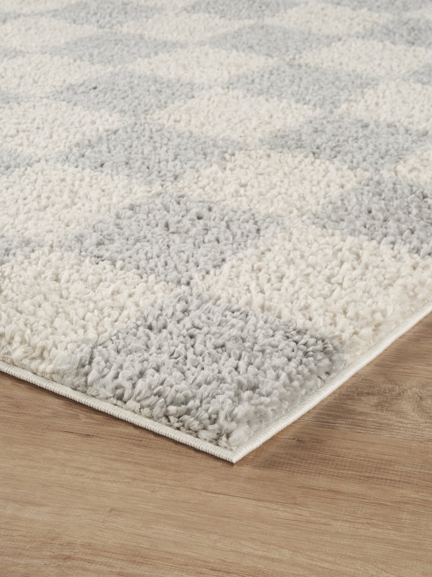 Chester Living Room Shaggy Area Rug Modern - Contemporary Checkered Design - 8 Colours Available
