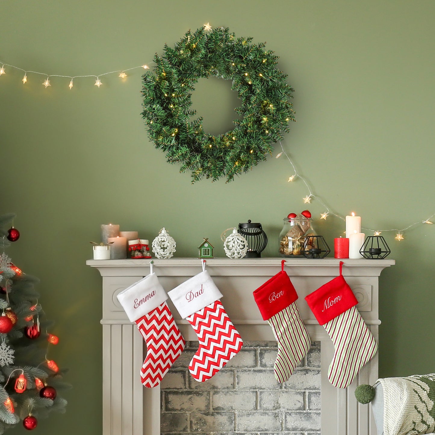 Pre-lit Christmas Wreath with 50 Warm White LED Ideal Xmas Artificial Door Decoration