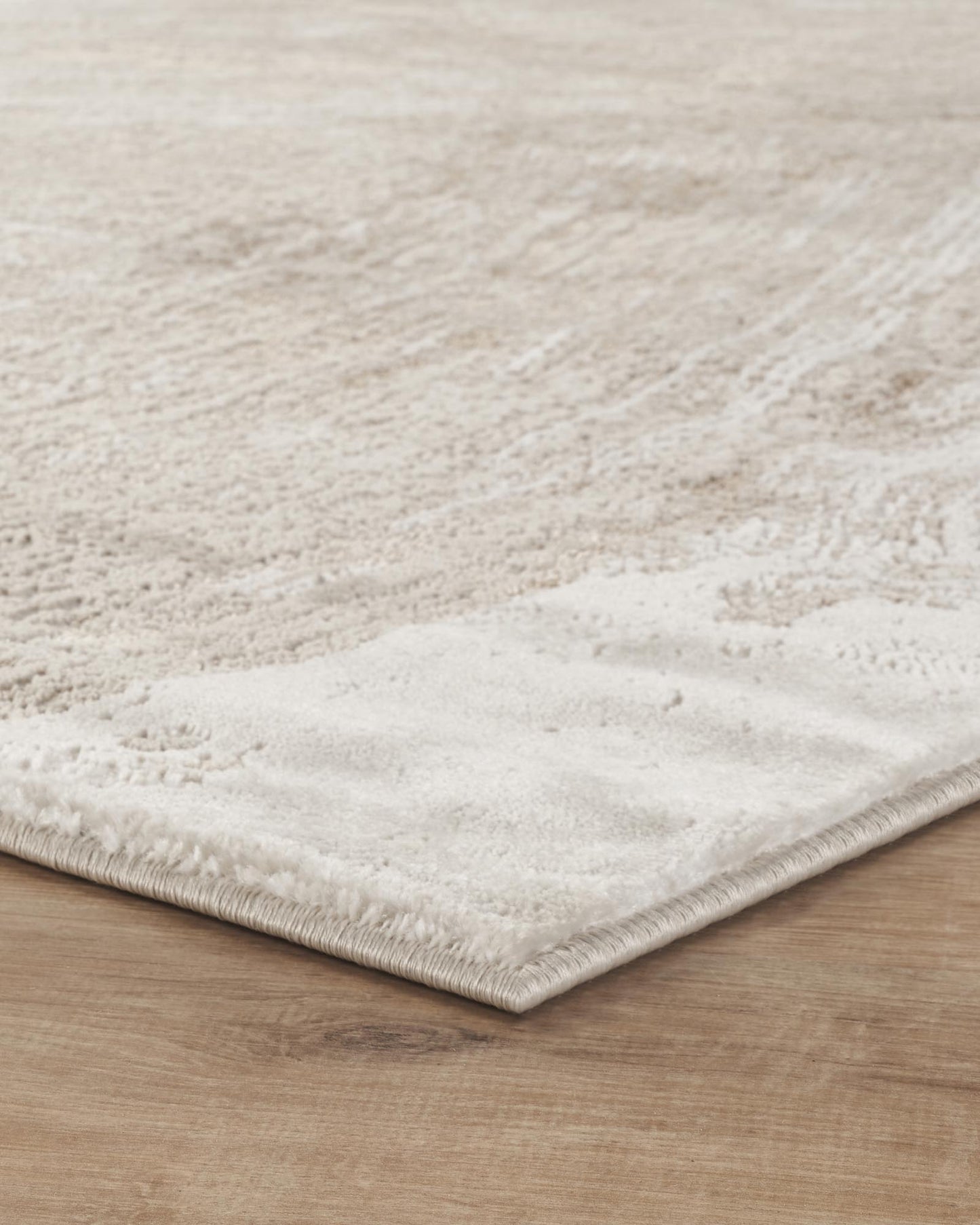Elysium Abstract Rug With Velvet Feel Stylish Metallic Sheen Expression Design