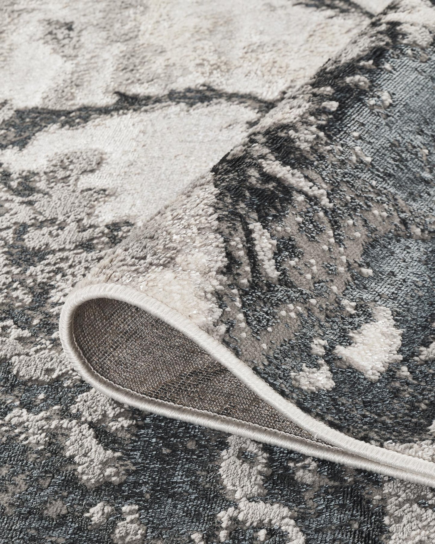 Elysium Abstract Rug With Velvet Feel Stylish Metallic Sheen Huracan Design