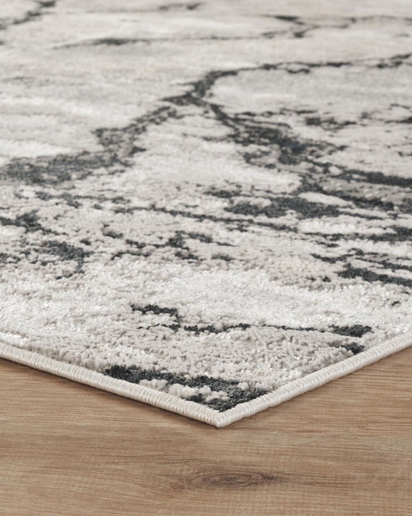 Elysium Abstract Rug With Velvet Feel Stylish Metallic Sheen Huracan Design