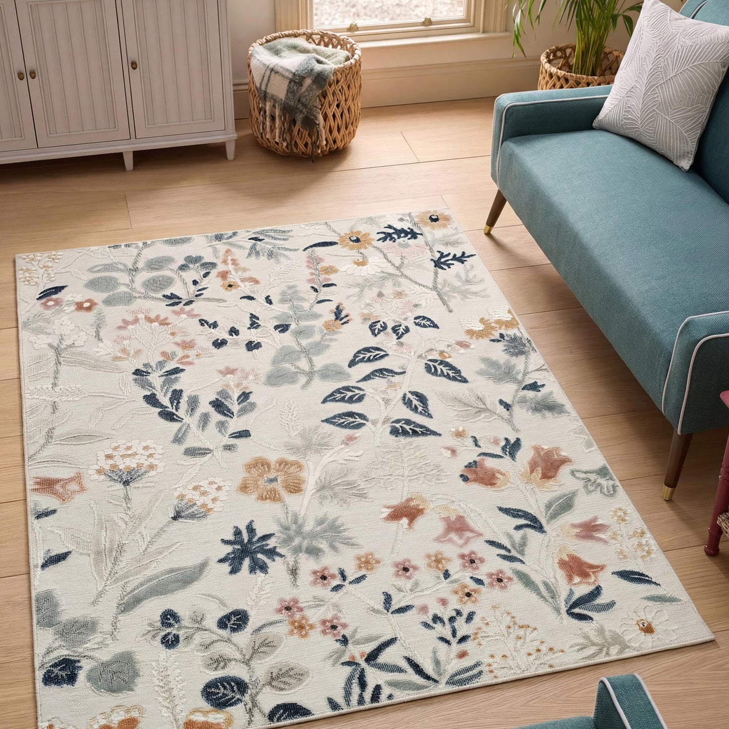 Gardenia Daisy Indoor Outdoor Low Pile Area Rug Floral Design
