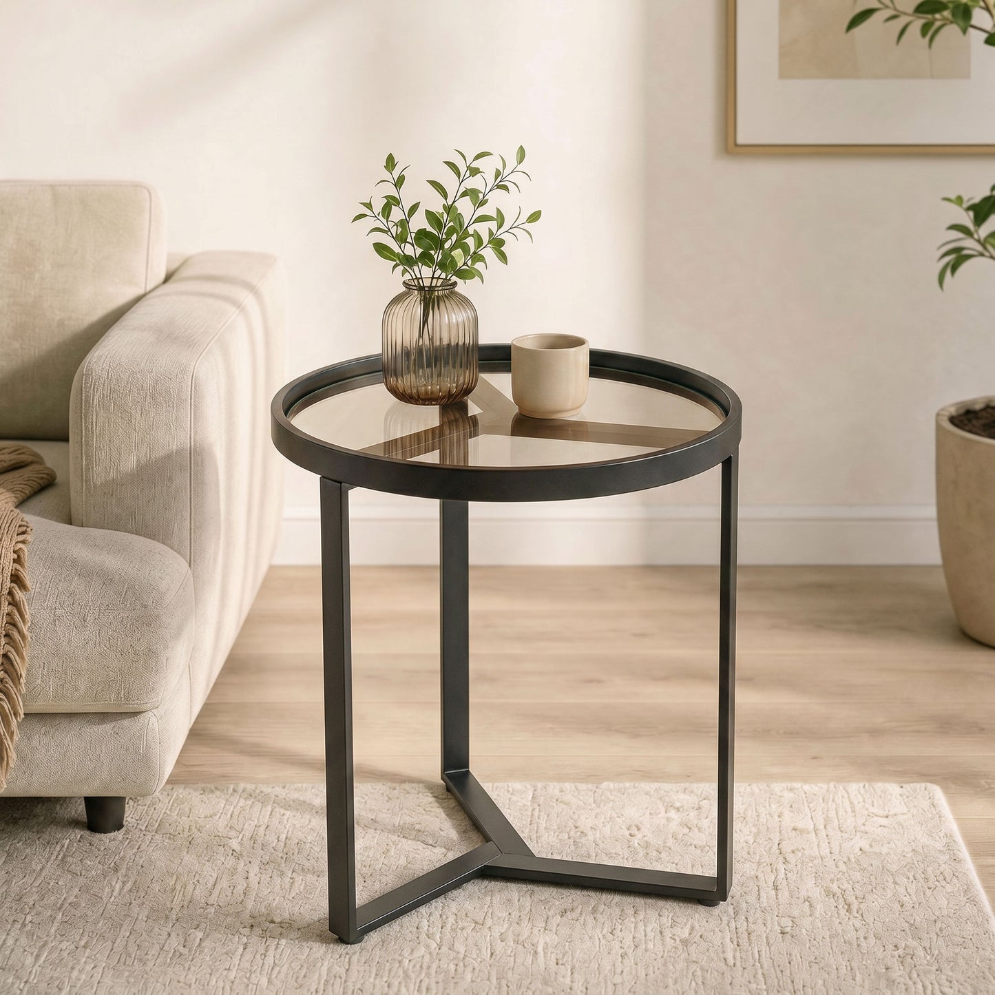 Round Side Table with Tempered Glass Top, Modern End Table with Geometric Metal Frame for Small Space, Living Room and Bedroom, Black