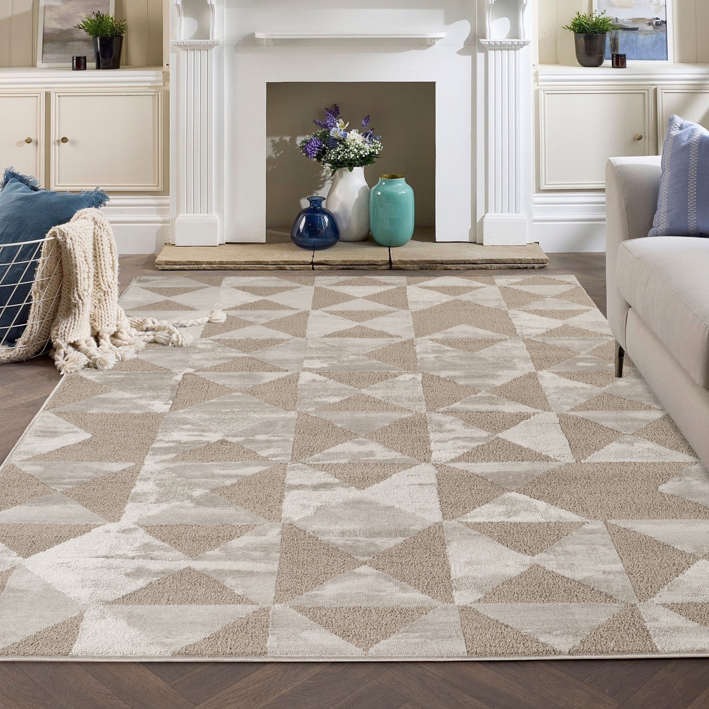 Hamilton Modern Metallic Sheen Area Rug - Mosaic Geometric Triangle Design - 3 Colours Available