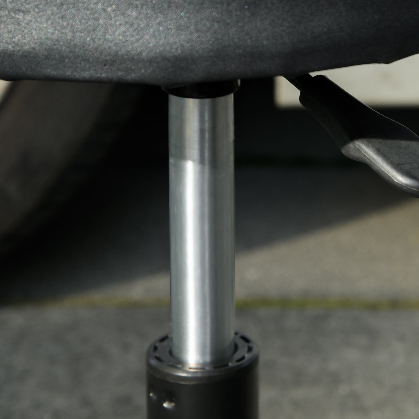 Pneumatic Adjustable Mechanic Stool w/ Tool Tray, Wheels