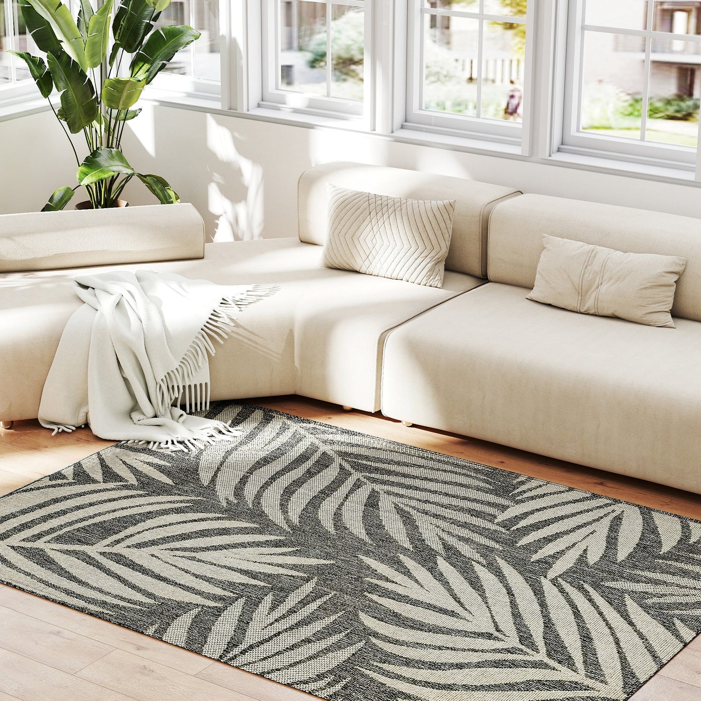 Easy-Cleaning Machine Washable Rug for Patio, Garden, Grey