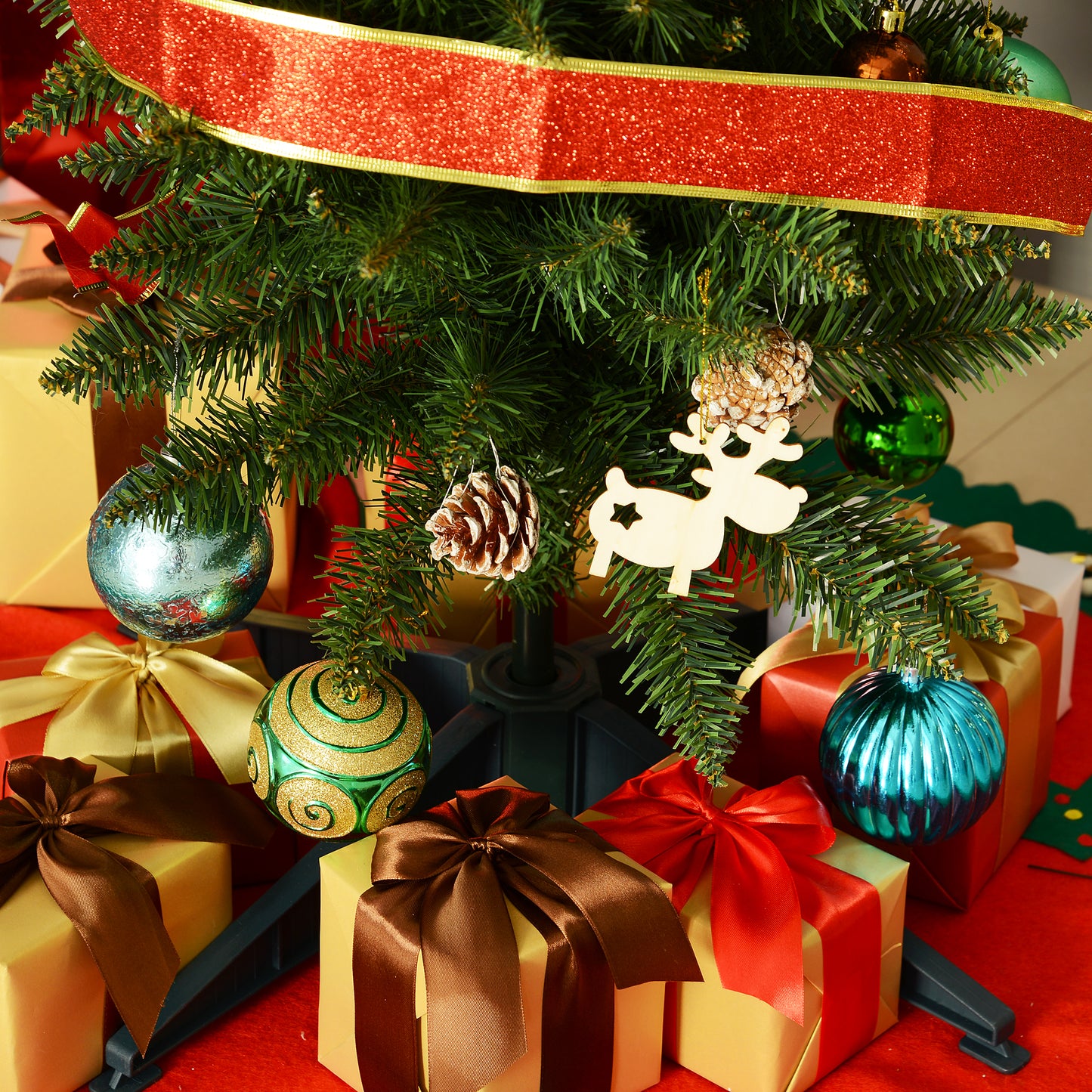 5FT Pencil Slim Artificial Christmas Tree with Study Stand Tips Green