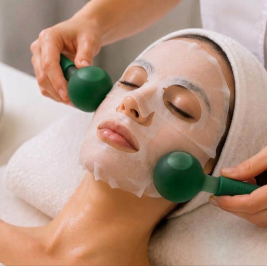 Ultimate 1-Hour Relaxing Facial at LuxeLashes with LED Therapy, Under-Eye Cryotherapy, Hydrating Mask & Ice Globe Massage – Only £39!