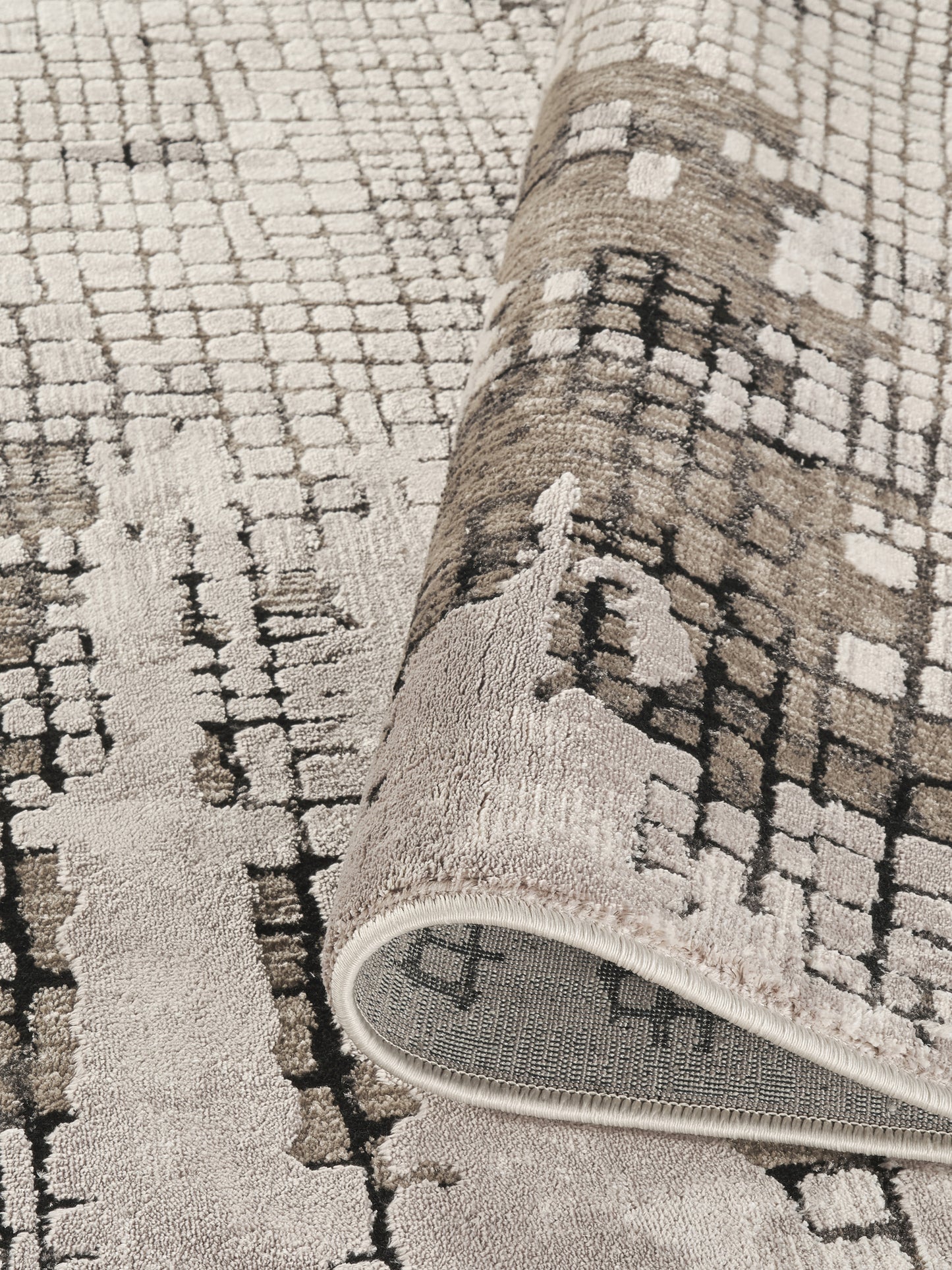 Mayfair Living Room Area Rug Metallic Sheen Contemporary Modern Croc Design