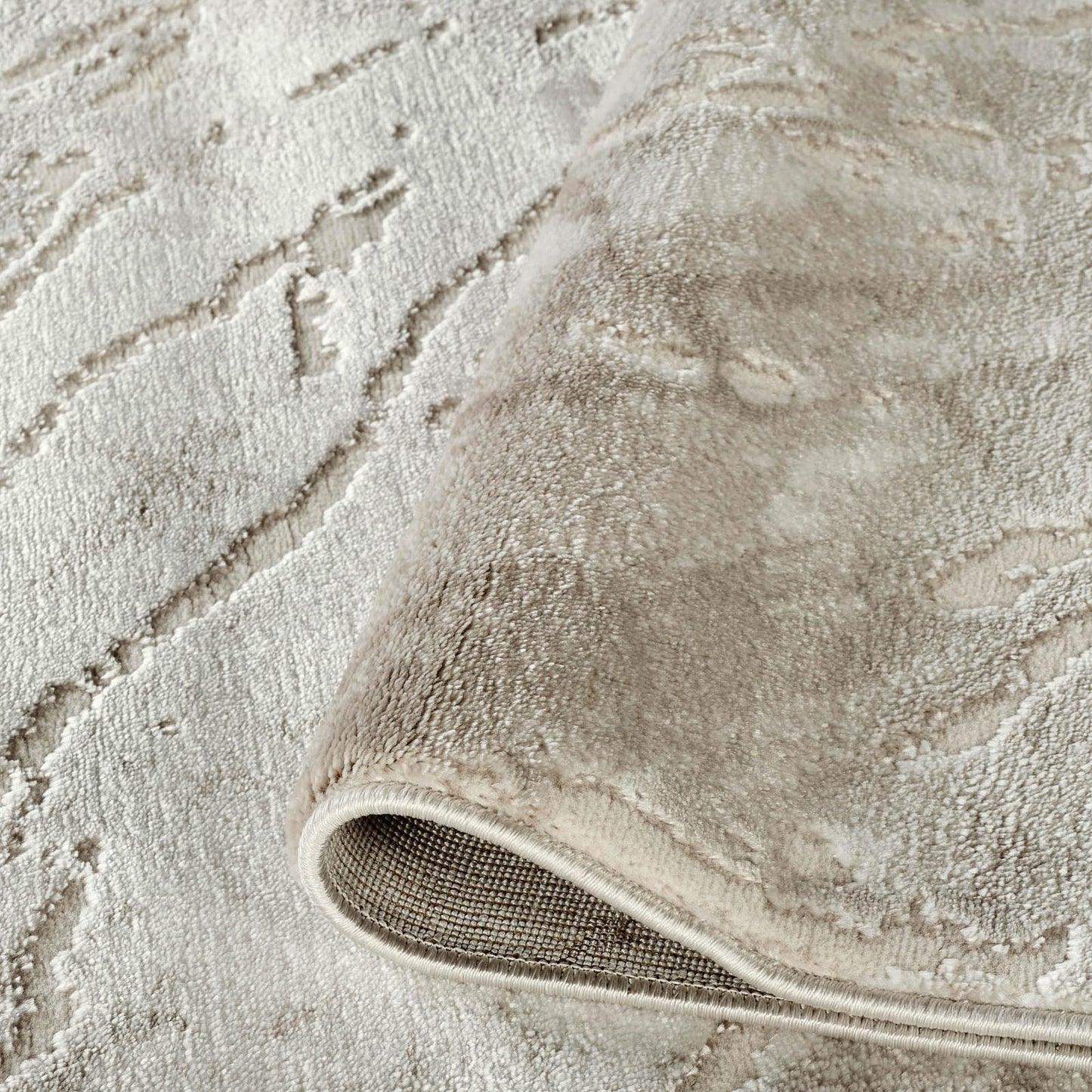 Novu Modern Abstract Rug with Velvet Touch Elegant Metallic Accents Valley Design - 2 Colours Available