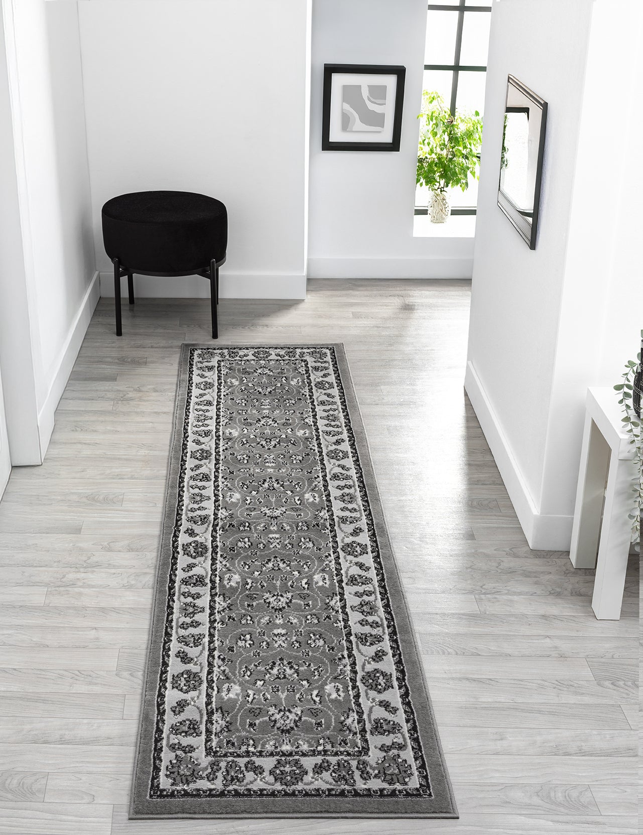 Obsidian Modern Low Pile Area Rug - Classical Traditional Design