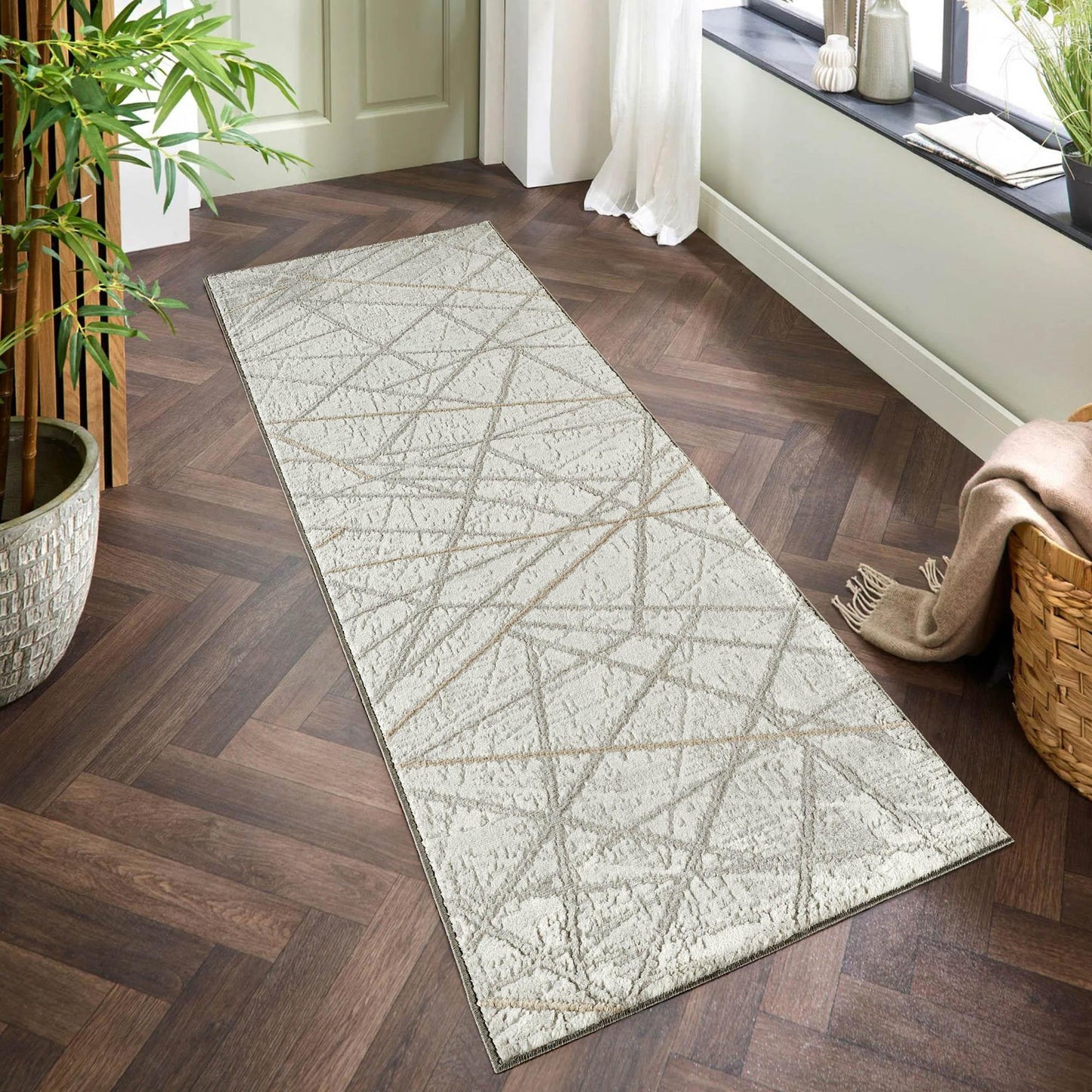 Perla Rug Contemporary Abstract Design With Metallic Sheen Axis Design - 2 Colours Available