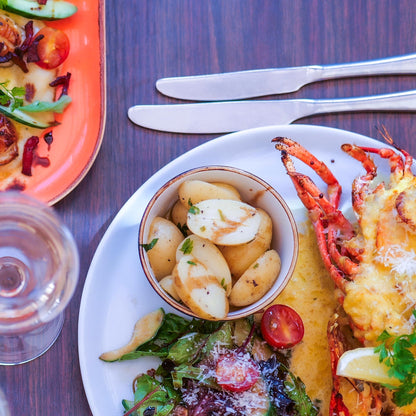 Savour the Best of Local Produce at Roseville Bistro with a 2-Course Dining Experience! Choose From Best Selling Dishes Such as Crispy Chilli & Pepper Calamari, Fresh Jersey Crab, Beef Linguine , Pan Fried Lemon Sole and More For Only £28 Per Person!