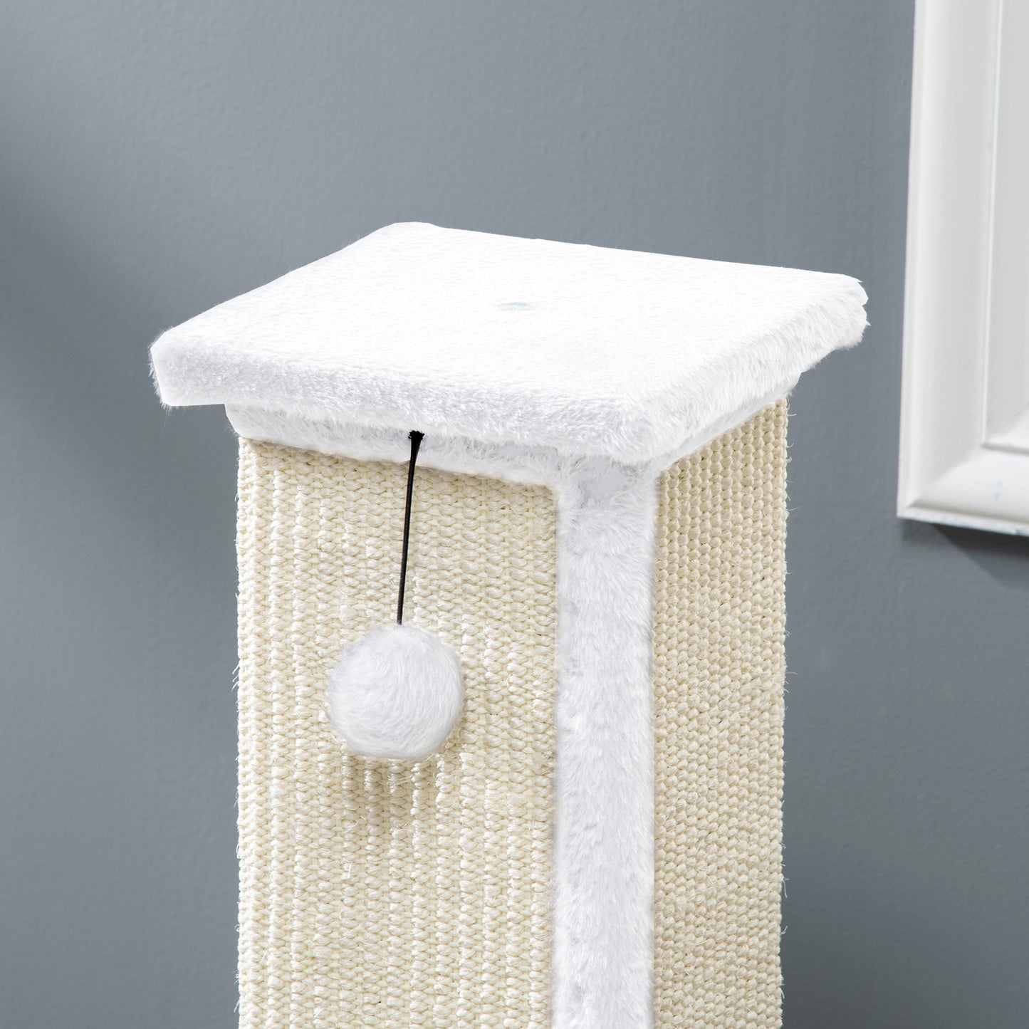 81cm Cat Scratching Post w/ Sisal Rope, Hanging Ball Soft Plush White