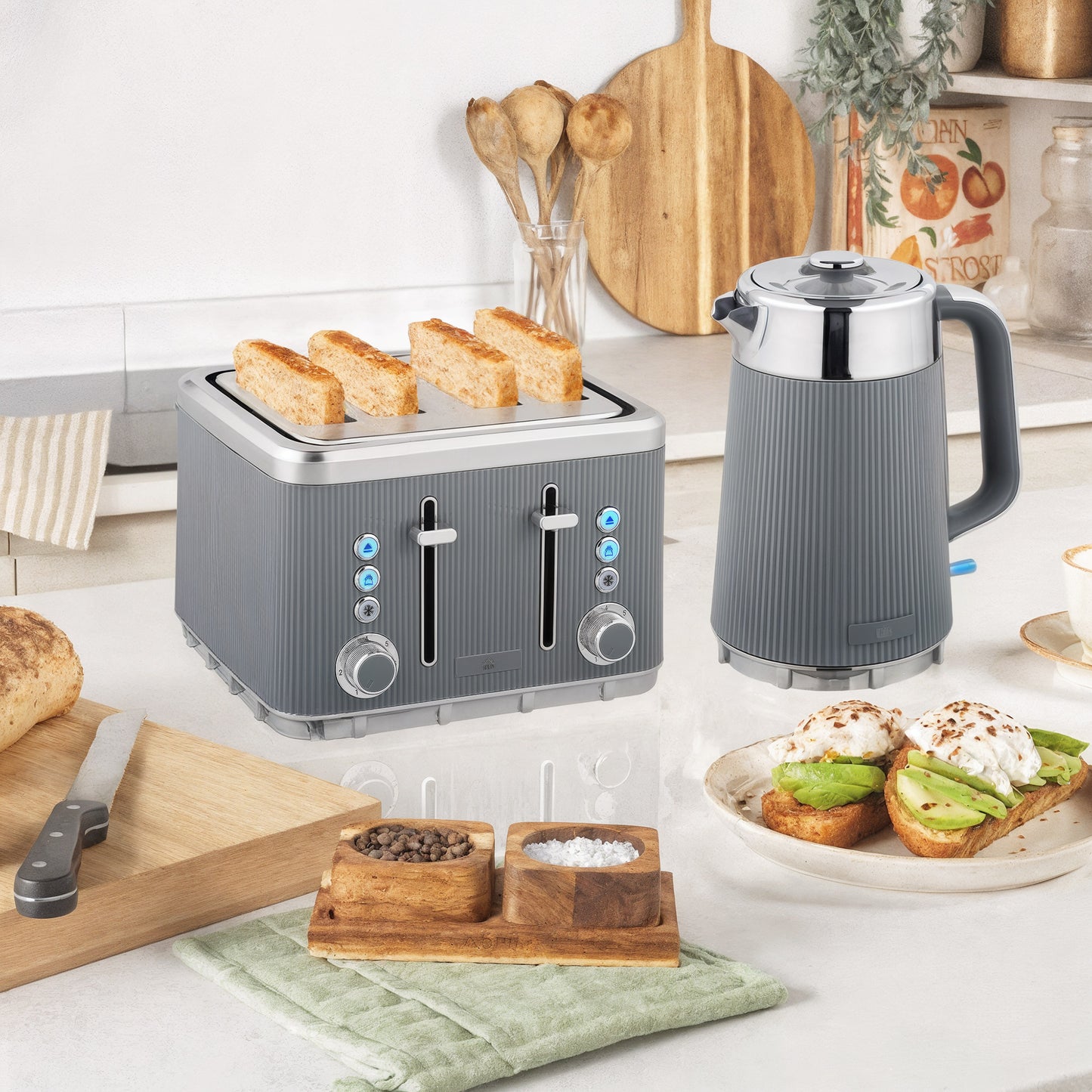 1.7L 3000W Rapid Boil Kettle and 4 Slice Toaster Set Crumb Tray Grey