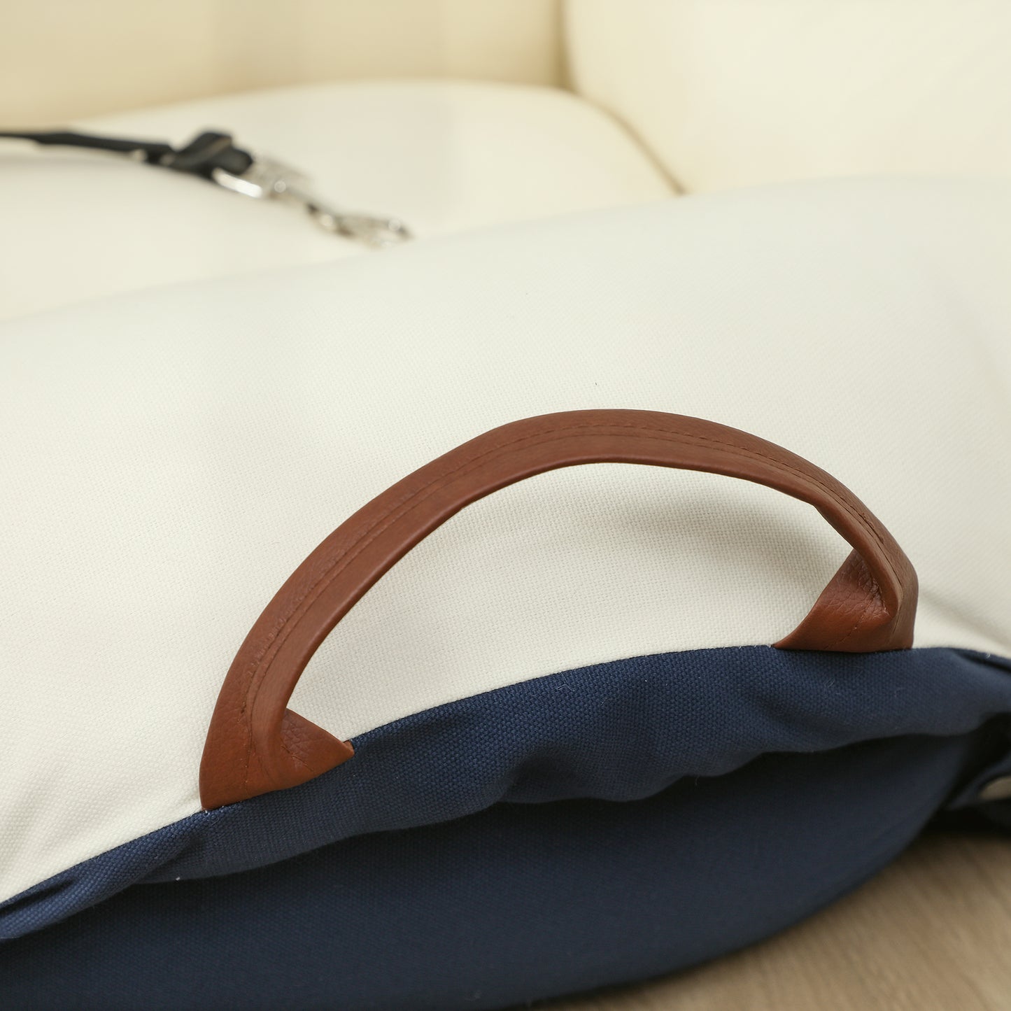 Dog Car Seat, Cosy Pet Car Booster Seat for Small Dog Under 5 KG