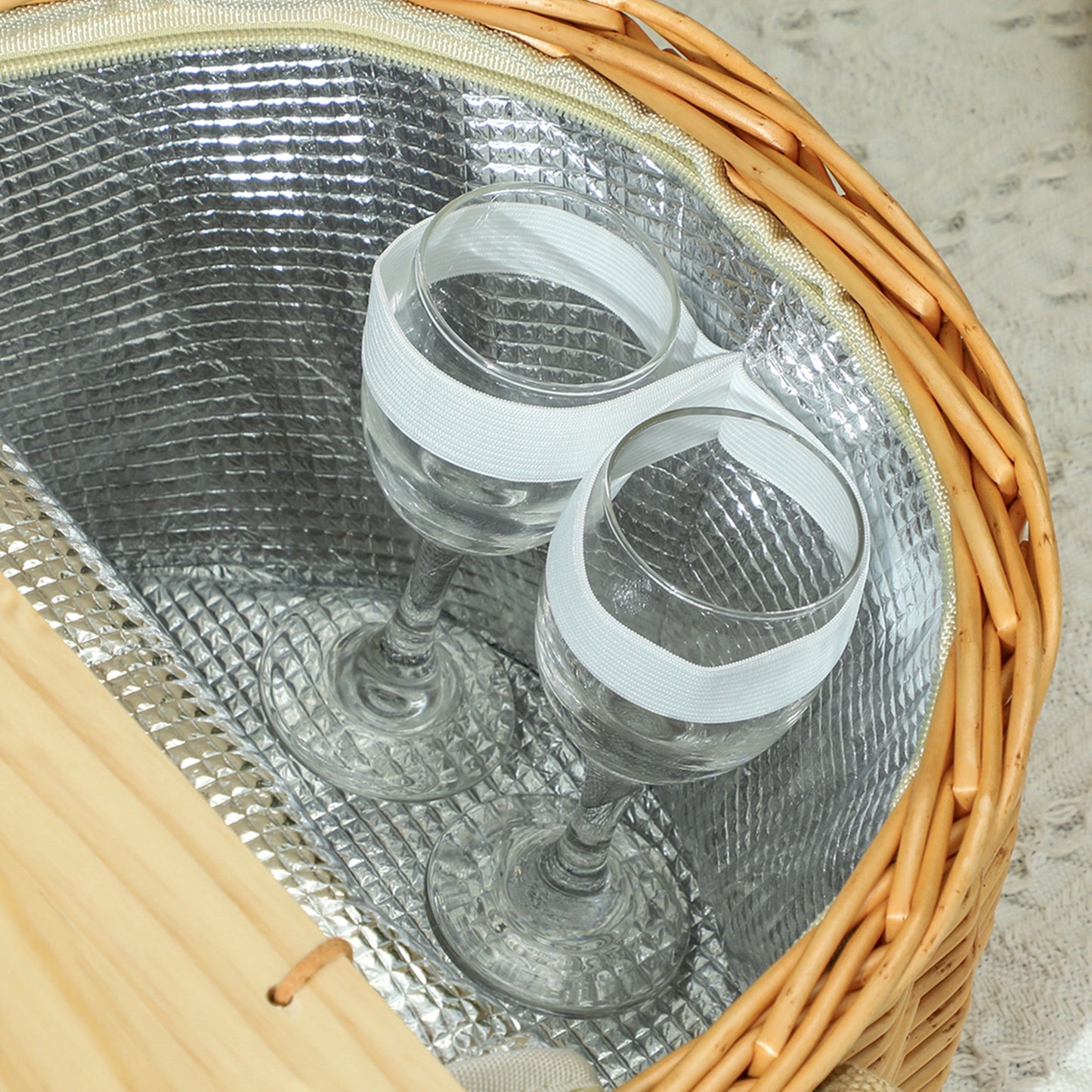 Wicker Picnic Basket for 2 with Pine Wood Lid, Light Brown