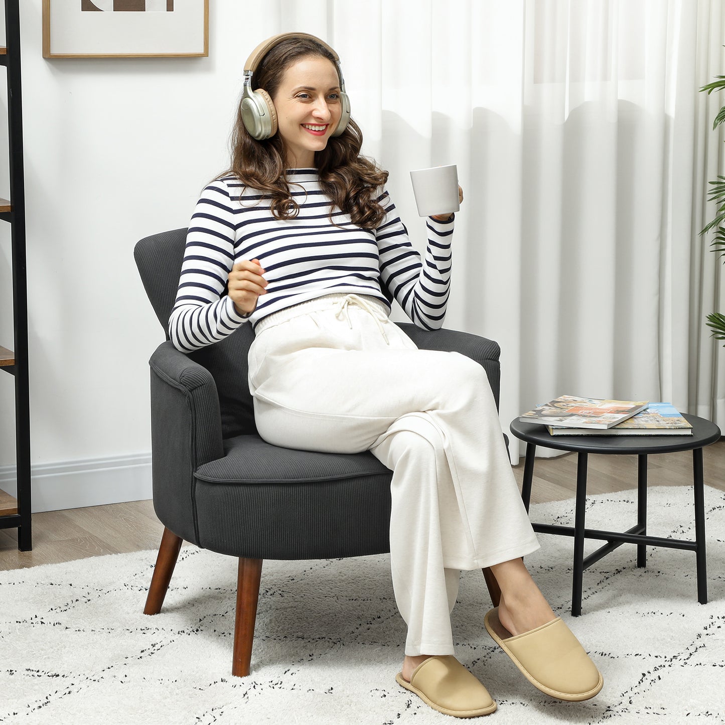 Armchair with Padded Seat and Backrest for Living Room, Black