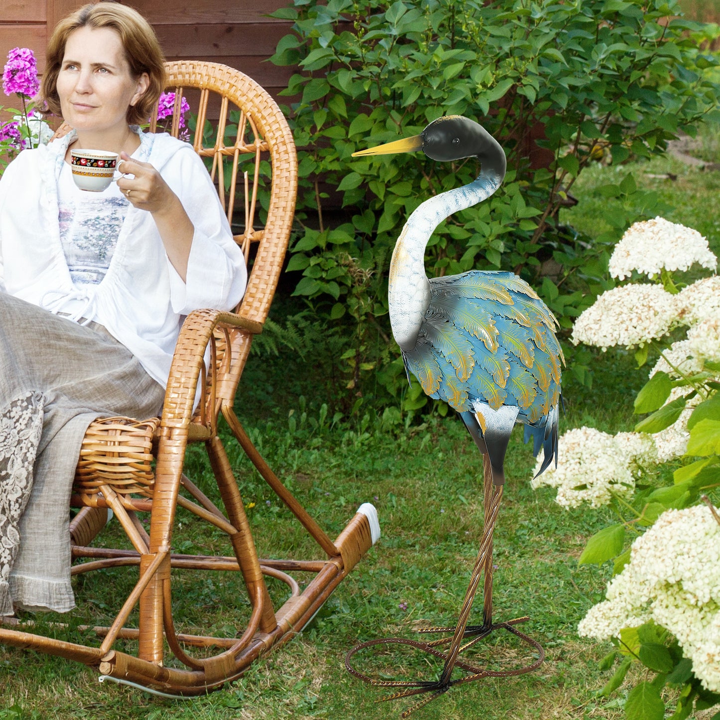 Heron Garden Statue, Metal Garden Gift with Stakes, Multi-Colour