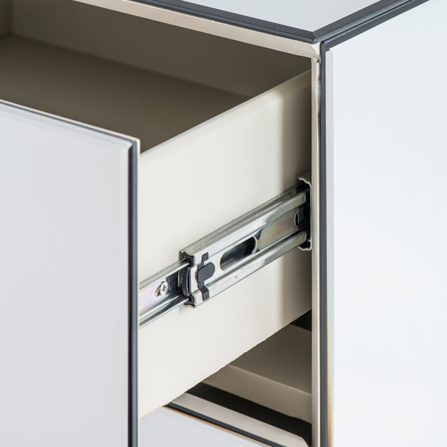 Harper Mirrored Side Table – Silver Details