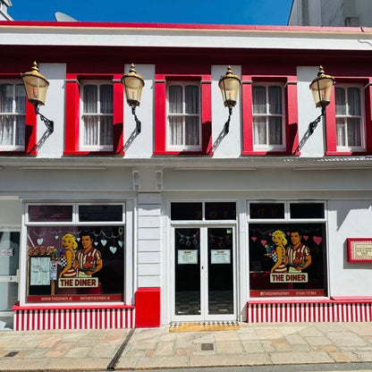 £15 Meal & Drink deal at The Diner on Waterloo Street! Choose from Buffalo Chicken, Classic Cheese, Crispy Chicken, Classic Hot Dog & More Plus a Choice of Beer, Cider, Vodka Slushy or Soft Drink!