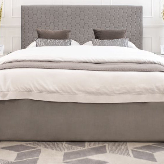 Nira Geometric Hand-Tufted Wool Rug, 160 × 230cm - Grey
