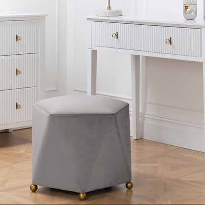 Quinn Stool