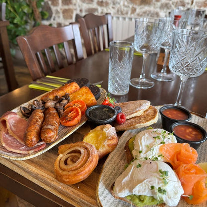 The Tipsy - £20 gets you £30 to spend on Food and Drink! Available 6 Days a week for Breakfast, Lunch, Dinner or Drinks with Friends!