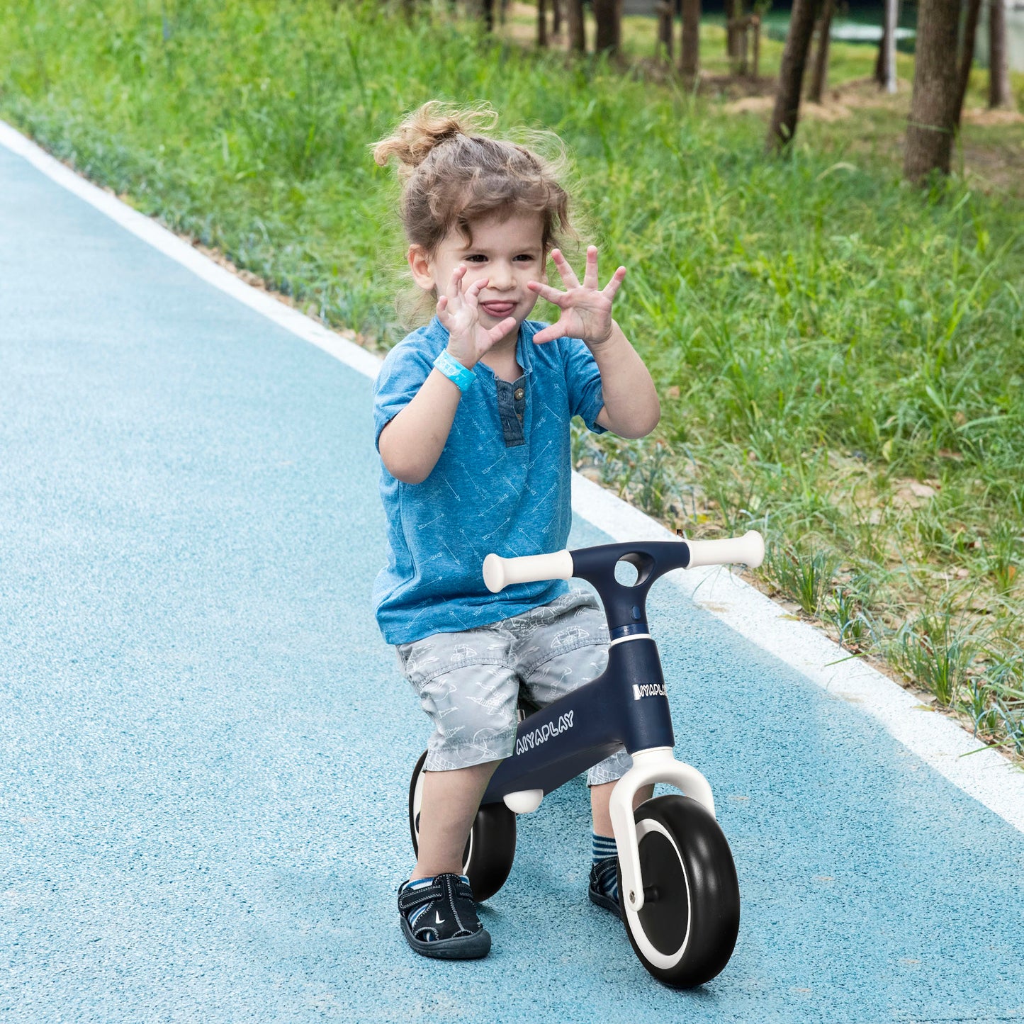 Baby Balance Bike, Children Bike w/ Adjustable Seat, Wide Wheels - Blue