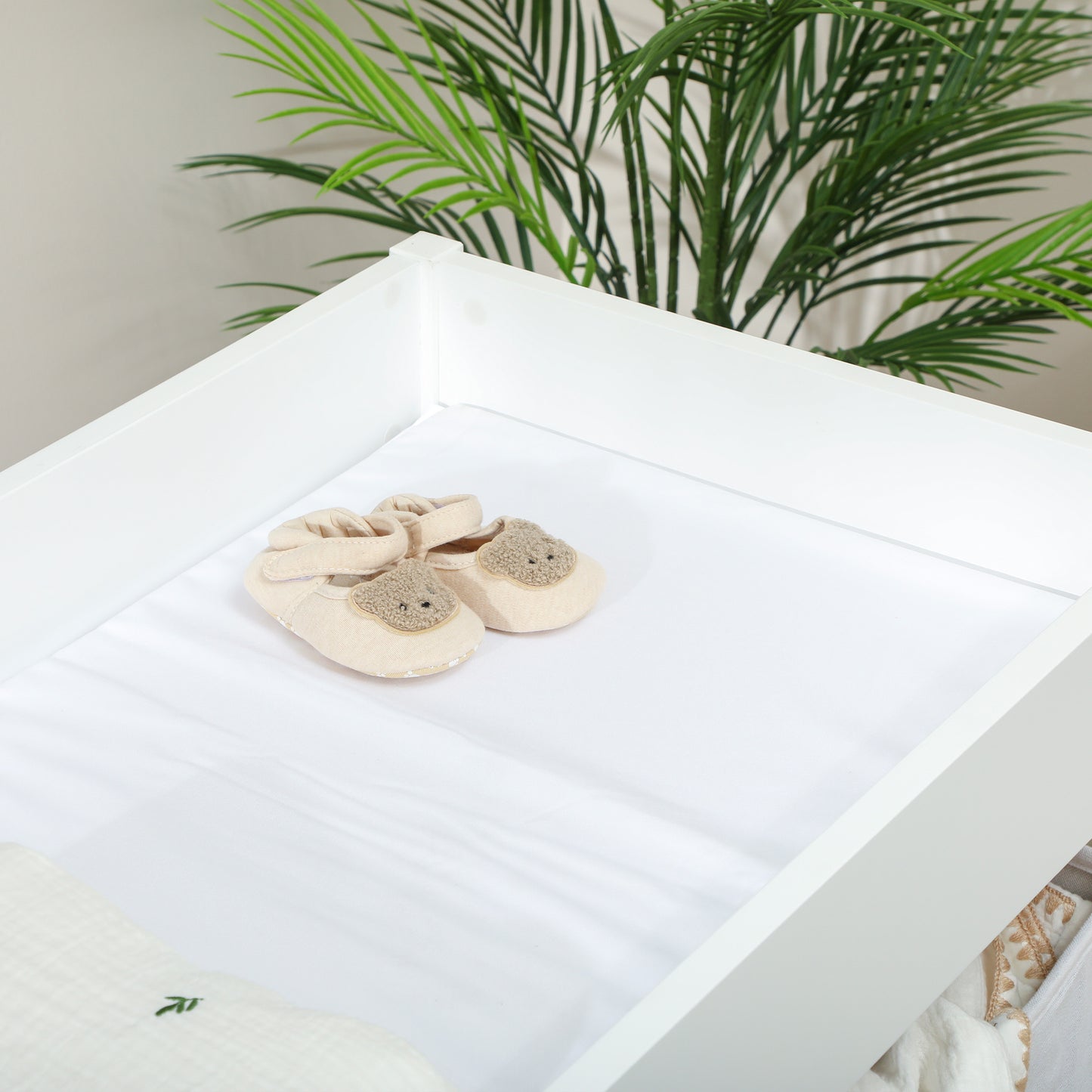 Baby Changing Unit with 4 Drawers, Diaper Changing Table, White