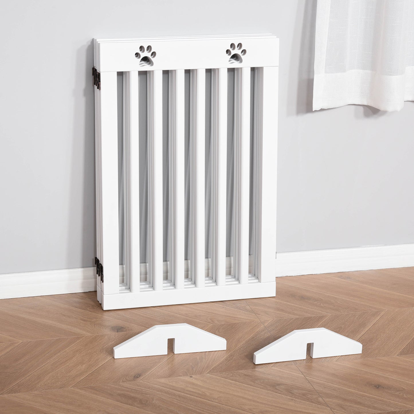 Freestanding Pet Gate 4 Panel Dog Barrier Folding Safety Fence with Support Feet up to 204cm Long 75cm Tall for Doorway Stairs White