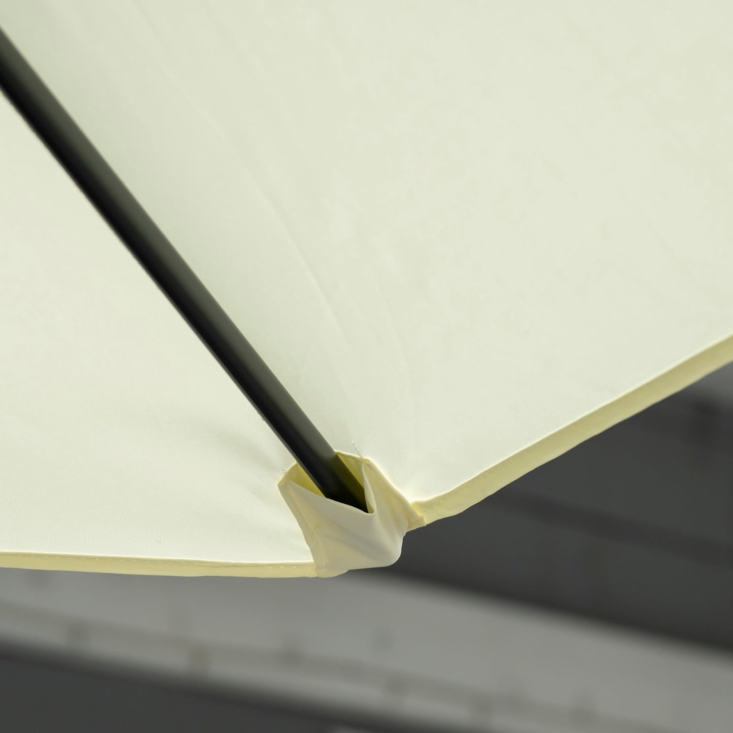 Outsunny 2.5M Garden Cantilever Parasol with 360¬¨‚àû Rotation, Offset Roma Patio Umbrella Hanging Sun Shade Canopy Shelter with Cross Base, Beige